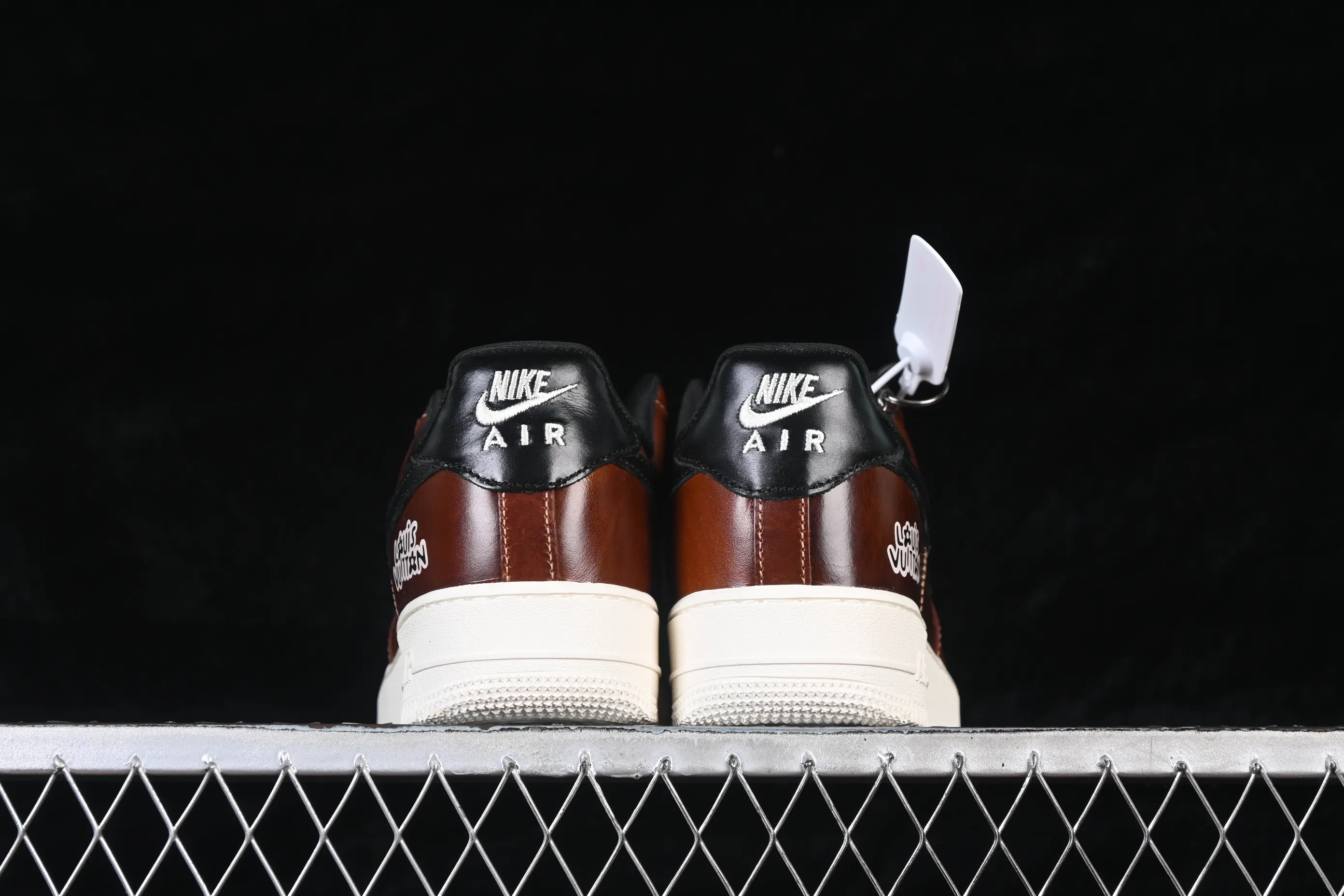 All categories Nk Air Force 1 Air Force series Nk Air Force 1 Low Air Force low-top Nike Air Force 1'07 Low LV joint brown and black bottom Air Force 1 low-top casual sneakers DF0188-120